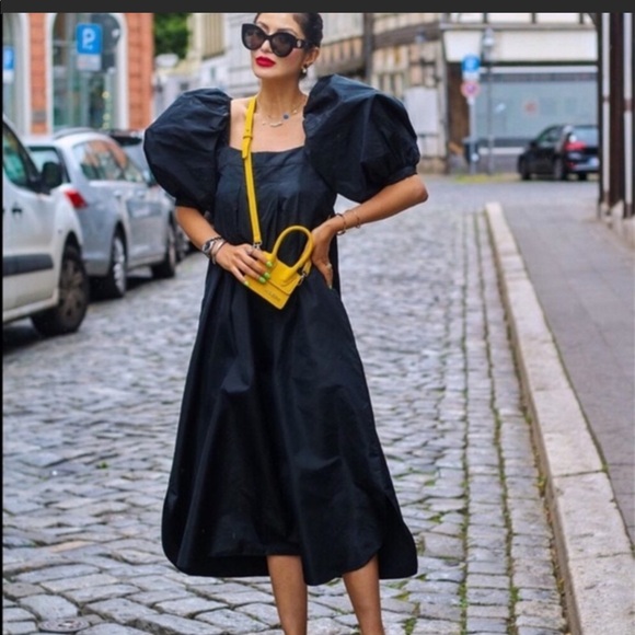 Zara Dresses & Skirts - Zara Black Taffeta Puff-Sleeve Midi Dress